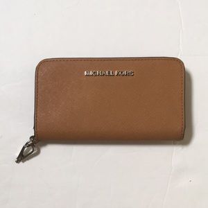 Michael Kors Bifold Button Wallet Tan/Brown